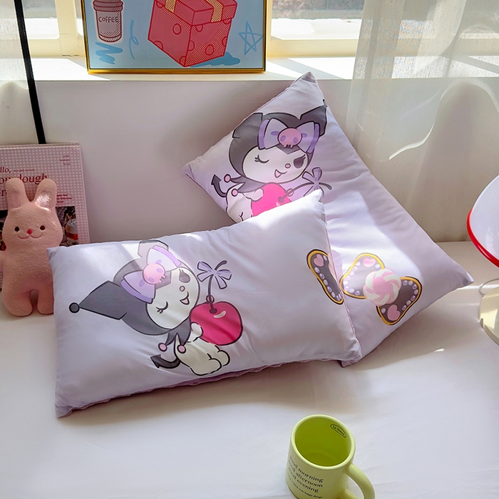 91家纺网 家纺一手货源 找家纺 希诺家居 2025春夏新款凉感丝豆豆枕三丽鸥凉感枕头可拆洗豆豆枕儿童枕幼儿园枕头直播引流赠品 豆豆枕-苹果库洛米