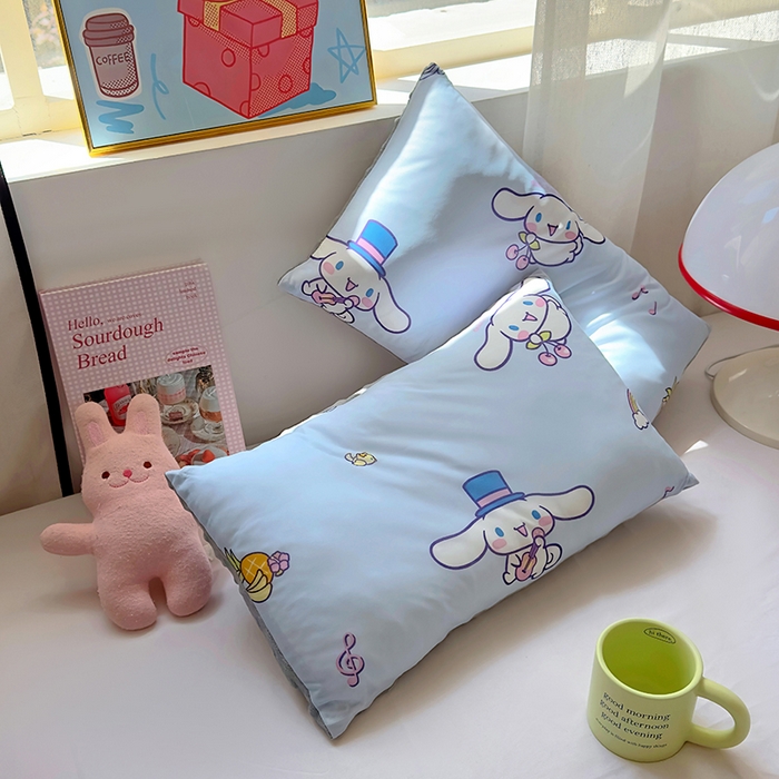 91家纺网 家纺一手货源 找家纺 希诺家居 2025春夏新款凉感丝豆豆枕三丽鸥凉感枕头可拆洗豆豆枕儿童枕幼儿园枕头直播引流赠品 豆豆枕-彩虹玉桂狗
