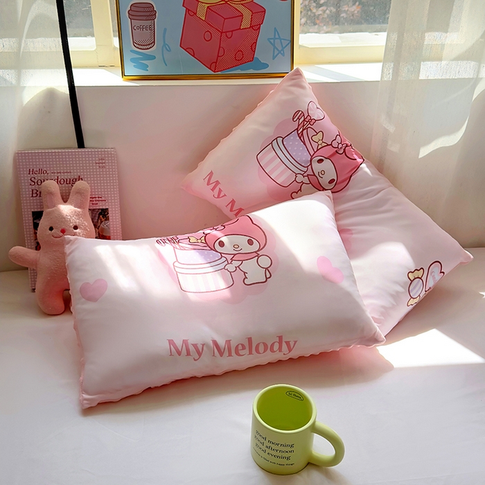 91家纺网 家纺一手货源 找家纺 希诺家居 2025春夏新款凉感丝豆豆枕三丽鸥凉感枕头可拆洗豆豆枕儿童枕幼儿园枕头直播引流赠品 豆豆枕-甜心美乐蒂