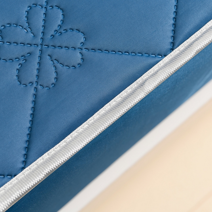 91家纺网 家纺一手货源 找家纺 2025新款清凉舒适凉感丝夏被四件套 湖蓝