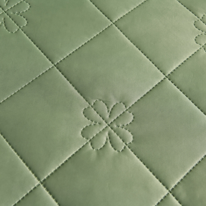 91家纺网 家纺一手货源 找家纺 2025新款清凉舒适凉感丝夏被四件套 果绿