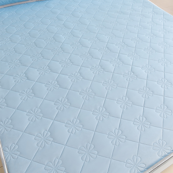 91家纺网 家纺一手货源 找家纺 2025新款清凉舒适凉感丝夏被四件套 天蓝