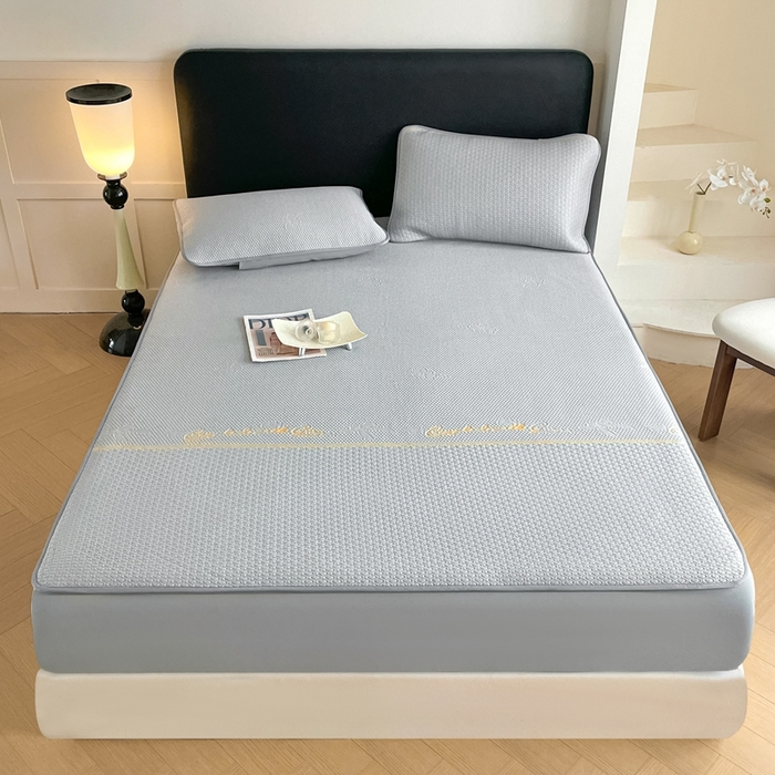 91家纺网 家纺一手货源 找家纺 欧邦 2025新款提花冰豆豆凉席三件套-幸运草 床笠款-幸运草-灰