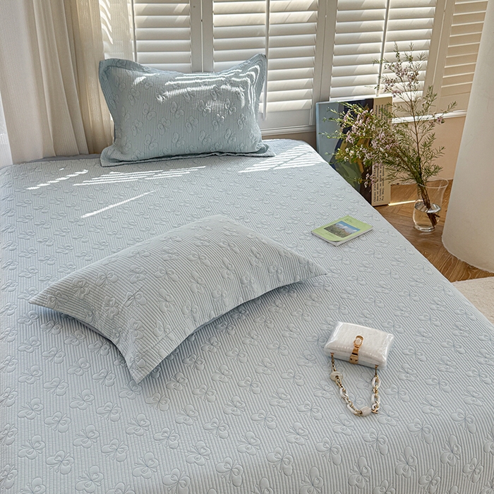 91家纺网 家纺一手货源 找家纺 琳可家居 花开蝶自来系列双面再生纤维素纤维床盖高温水洗两面可用 花开蝶自来-兰