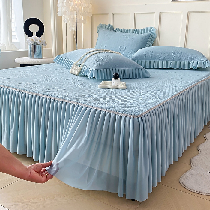 91家纺网 家纺一手货源 找家纺 2025新款复合三明治床裙款凉豆豆凉席三件套系列 约定-优雅蓝