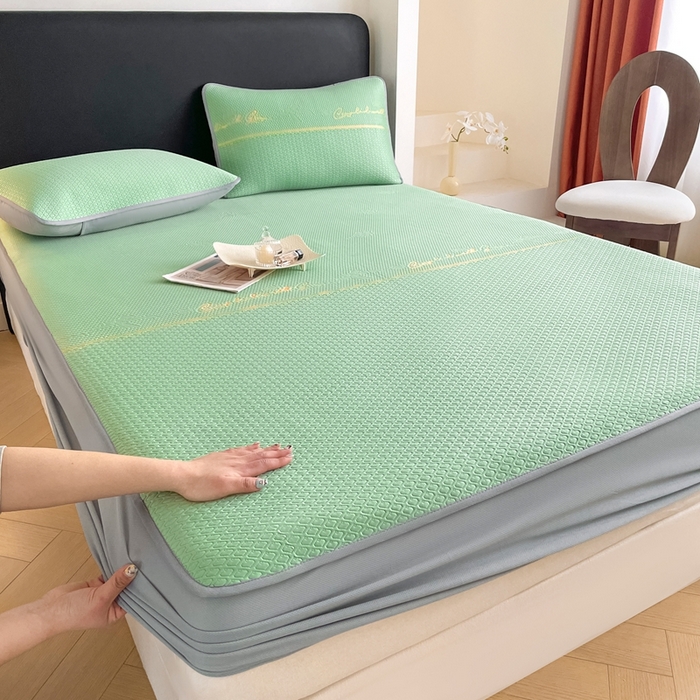 91家纺网 家纺一手货源 找家纺 欧邦 2025新款提花冰豆豆凉席三件套-幸运草 床笠款-幸运草-绿