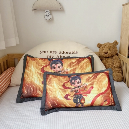 91家纺网 家纺一手货源 找家纺 （总）纽乐家纺 2025新款卡通5D数码印花哪吒周边儿童冰丝乳胶凉枕枕套枕芯