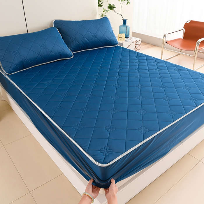 91家纺网 家纺一手货源 找家纺 2025新款清凉舒适凉感丝夏被四件套 湖蓝