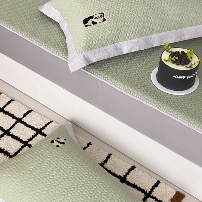 91家纺网 家纺一手货源 找家纺 （总）由有家居 2025新款新品A类PE高凉感分子进口刺绣豆豆凉席三件套