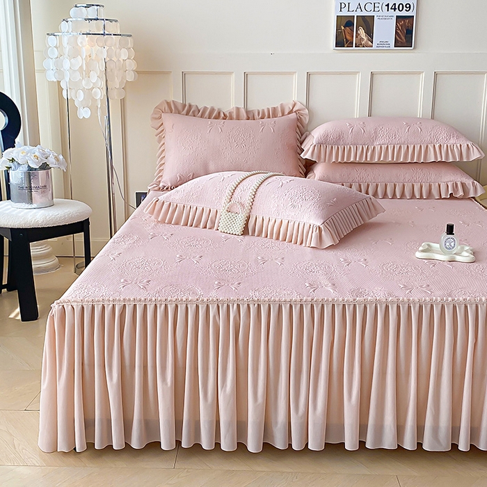 91家纺网 家纺一手货源 找家纺 2025新款复合三明治床裙款凉豆豆凉席三件套系列 约定-豆沙粉