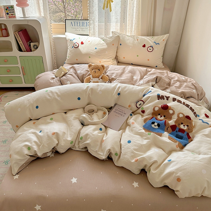 91家纺网 家纺一手货源 找家纺 澳梵家居 2025新款小清新全棉印花毛巾绣四件套 我的小熊朋友