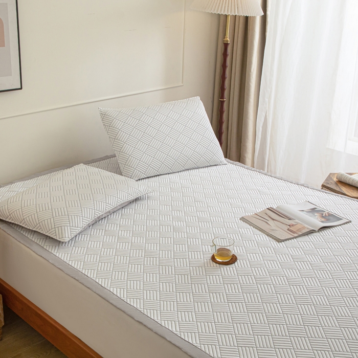 91家纺网 家纺一手货源 找家纺 野马寝具跨境电商专供 2025新款高分子冰感垫软凉席 斜方格