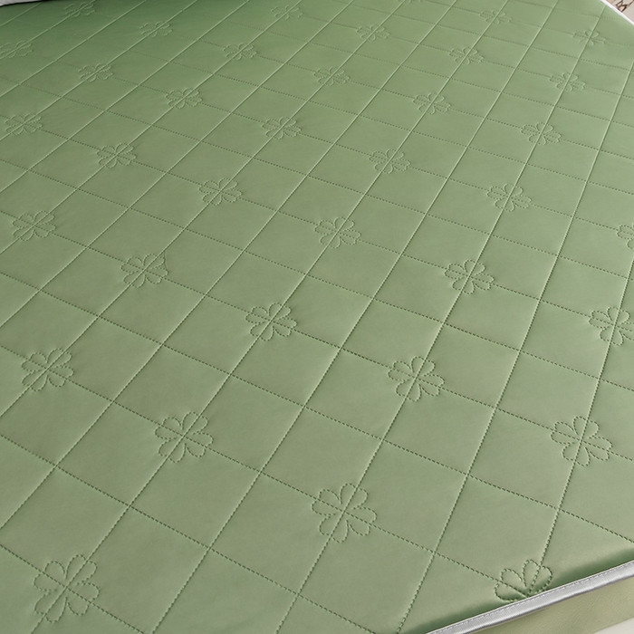 91家纺网 家纺一手货源 找家纺 2025新款清凉舒适凉感丝夏被四件套 果绿