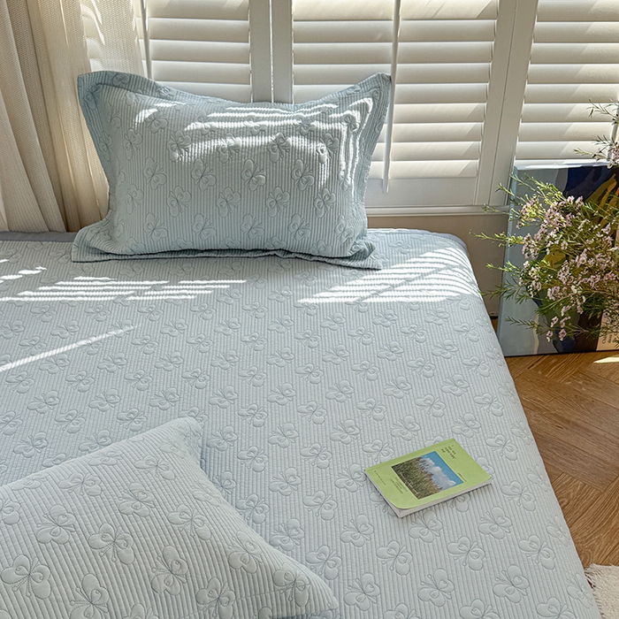 91家纺网 家纺一手货源 找家纺 琳可家居 花开蝶自来系列双面再生纤维素纤维床盖高温水洗两面可用 花开蝶自来-兰