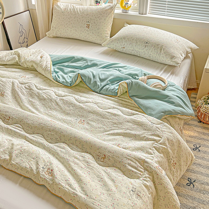 91家纺网 家纺一手货源 找家纺 玉海棠家纺 2025新款水洗皱皱纱印花夏被 被子被芯 单恋小兔