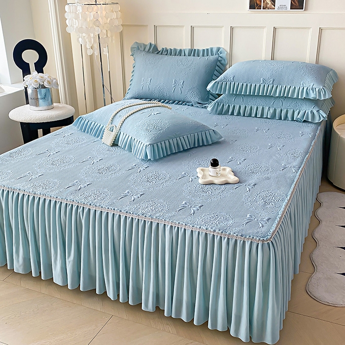 91家纺网 家纺一手货源 找家纺 2025新款复合三明治床裙款凉豆豆凉席三件套系列 约定-优雅蓝