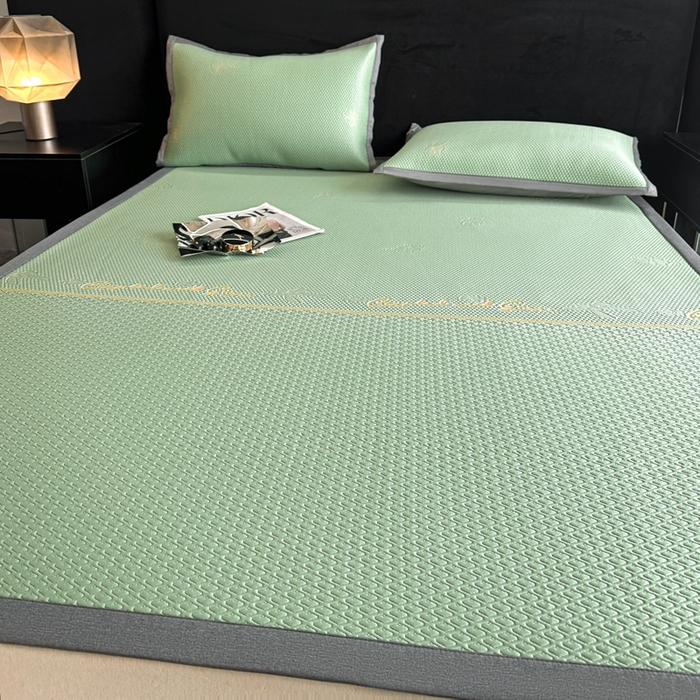 91家纺网 家纺一手货源 找家纺 欧邦 2025新款提花冰豆豆凉席三件套-幸运草 凉席款-幸运草-绿