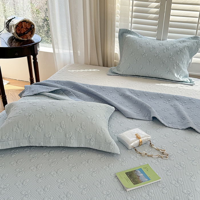 91家纺网 家纺一手货源 找家纺 琳可家居 花开蝶自来系列双面再生纤维素纤维床盖高温水洗两面可用 花开蝶自来-兰