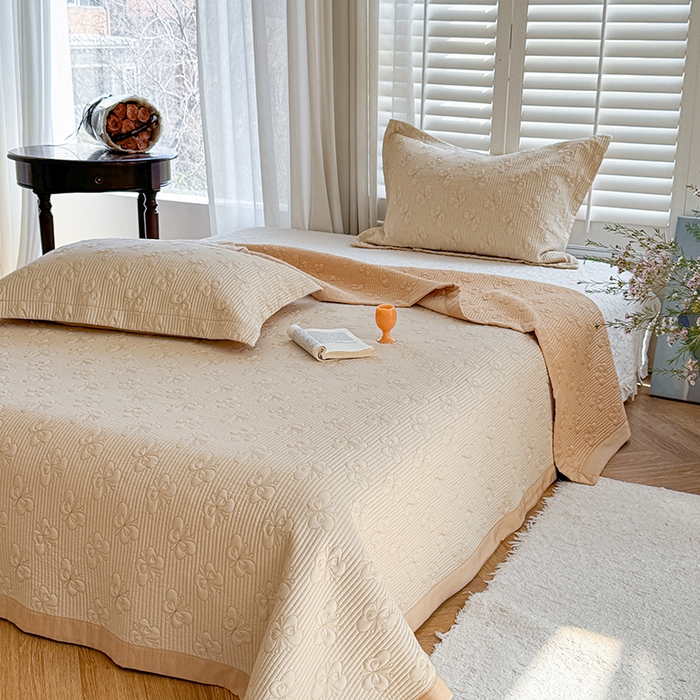 91家纺网 家纺一手货源 找家纺 琳可家居 花开蝶自来系列双面再生纤维素纤维床盖高温水洗两面可用 花开蝶自来-黄