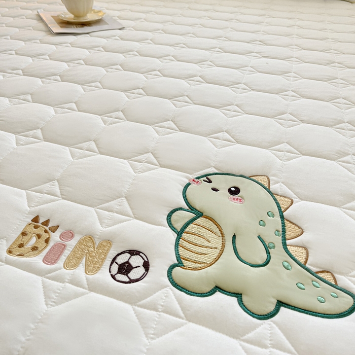 91家纺网 家纺一手货源 找家纺 万盛家纺 2025新款夹棉恐龙刺绣床笠 恐龙-方格  白