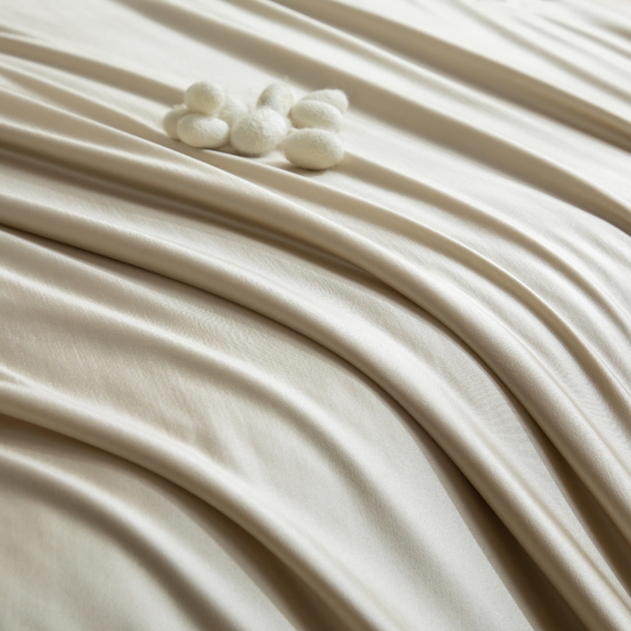 91家纺网 家纺一手货源 找家纺 野马寝具跨境电商专供 2025新款森氧冰蚕蚕丝被 金色