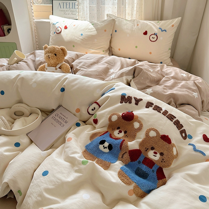 91家纺网 家纺一手货源 找家纺 澳梵家居 2025新款小清新全棉印花毛巾绣四件套 我的小熊朋友