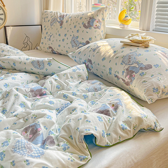 91家纺网 家纺一手货源 找家纺 玉海棠家纺 2025新款水洗皱皱纱印花夏被 被子被芯 豆奶泡泡猫