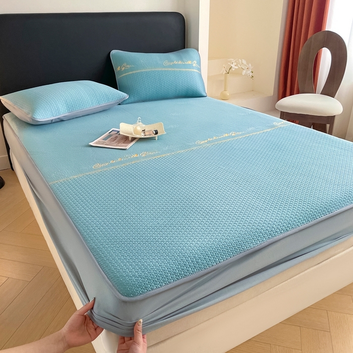 91家纺网 家纺一手货源 找家纺 欧邦 2025新款提花冰豆豆凉席三件套-幸运草 床笠款-幸运草-蓝