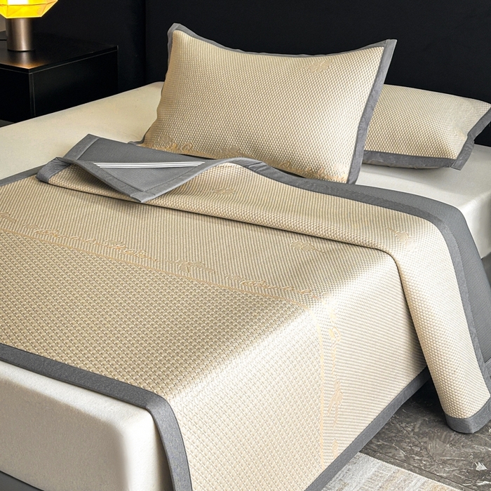 91家纺网 家纺一手货源 找家纺 欧邦 2025新款提花冰豆豆凉席三件套-幸运草 凉席款-幸运草-米