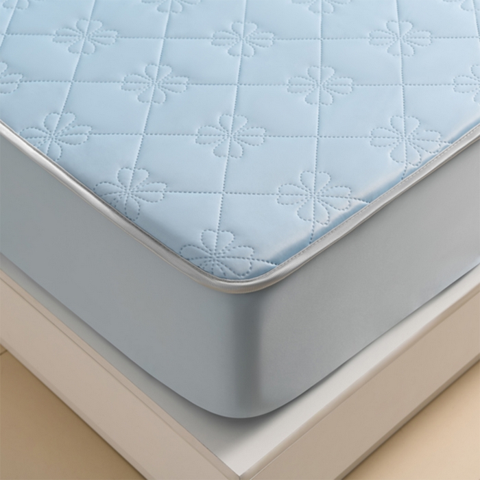 91家纺网 家纺一手货源 找家纺 2025新款清凉舒适凉感丝夏被四件套 天蓝