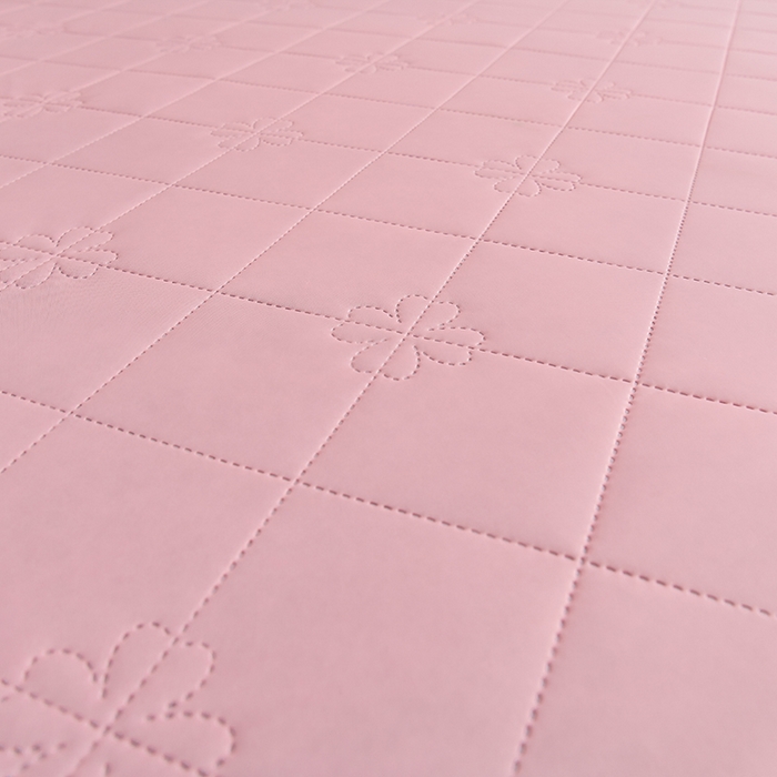 91家纺网 家纺一手货源 找家纺 2025新款清凉舒适凉感丝夏被四件套 樱桃粉