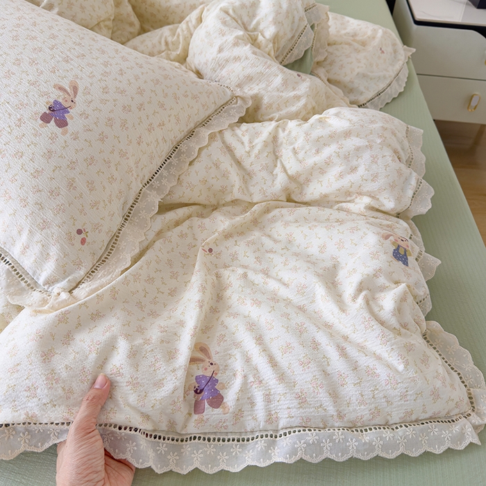 91家纺网 家纺一手货源 找家纺 竹合家纺 2025新款云感皱皱四件套-镂空花边款法式 花边款-兔小姐