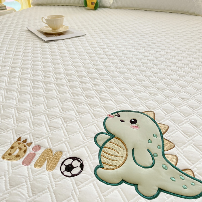 91家纺网 家纺一手货源 找家纺 万盛家纺 2025新款夹棉恐龙刺绣床笠 恐龙-菱形格 白