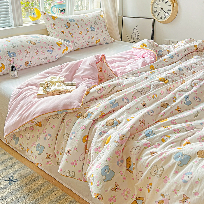 91家纺网 家纺一手货源 找家纺 玉海棠家纺 2025新款水洗皱皱纱印花夏被 被子被芯 灰蒙小狗