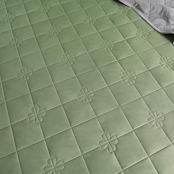 91家纺网 家纺一手货源 找家纺 2025新款清凉舒适凉感丝夏被四件套 果绿