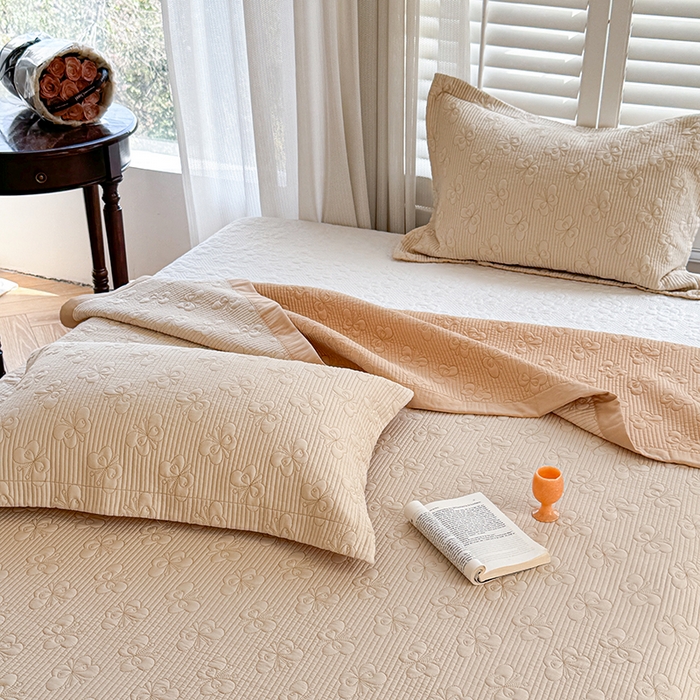 91家纺网 家纺一手货源 找家纺 琳可家居 花开蝶自来系列双面再生纤维素纤维床盖高温水洗两面可用 花开蝶自来-黄