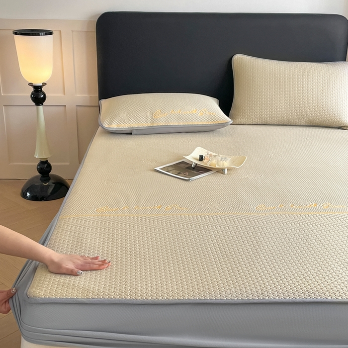 91家纺网 家纺一手货源 找家纺 欧邦 2025新款提花冰豆豆凉席三件套-幸运草 床笠款-幸运草-米