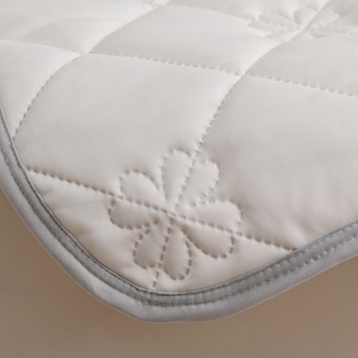 91家纺网 家纺一手货源 找家纺 2025新款清凉舒适凉感丝夏被四件套 珍珠白