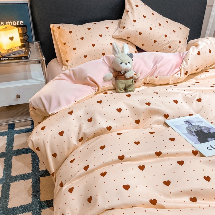 91家纺网 家纺一手货源 找家纺 2025新款爱心系列高克重数码印花水洗真丝四件套 爱心-粉