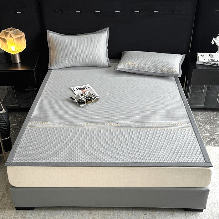 91家纺网 家纺一手货源 找家纺 欧邦 2025新款提花冰豆豆凉席三件套-幸运草 凉席款-幸运草-灰