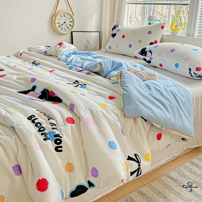 91家纺网 家纺一手货源 找家纺 玉海棠家纺 2025新款水洗皱皱纱印花夏被 被子被芯 波点小狗