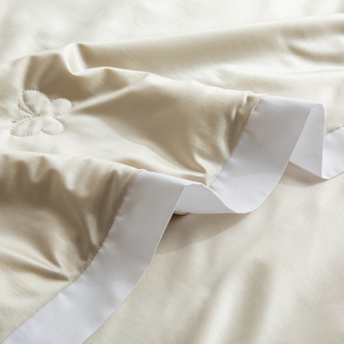 91家纺网 家纺一手货源 找家纺 野马寝具跨境电商专供 2025新款森氧冰蚕蚕丝被 金色