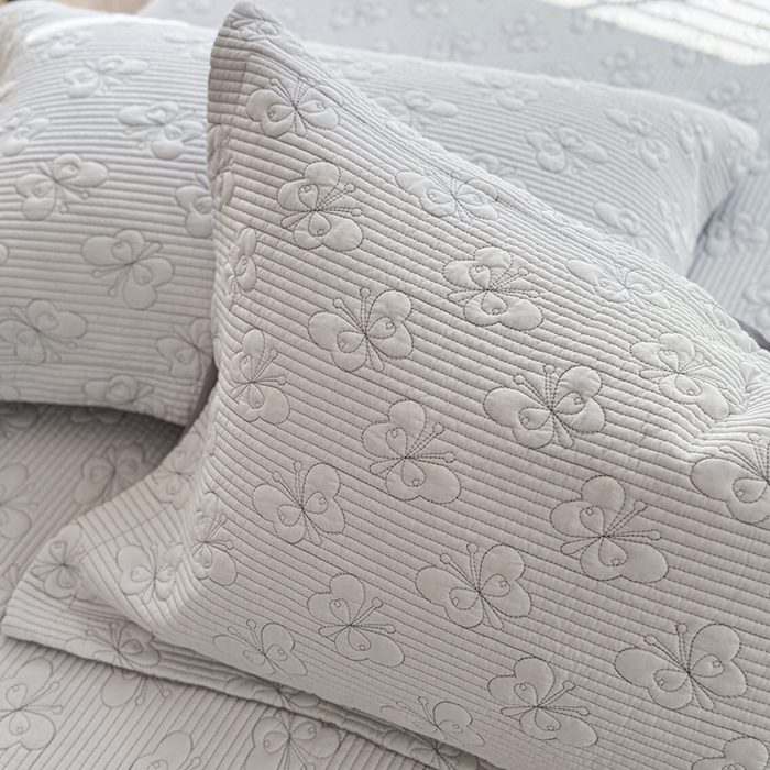 91家纺网 家纺一手货源 找家纺 琳可家居 花开蝶自来系列双面再生纤维素纤维床盖高温水洗两面可用 花开蝶自来-白