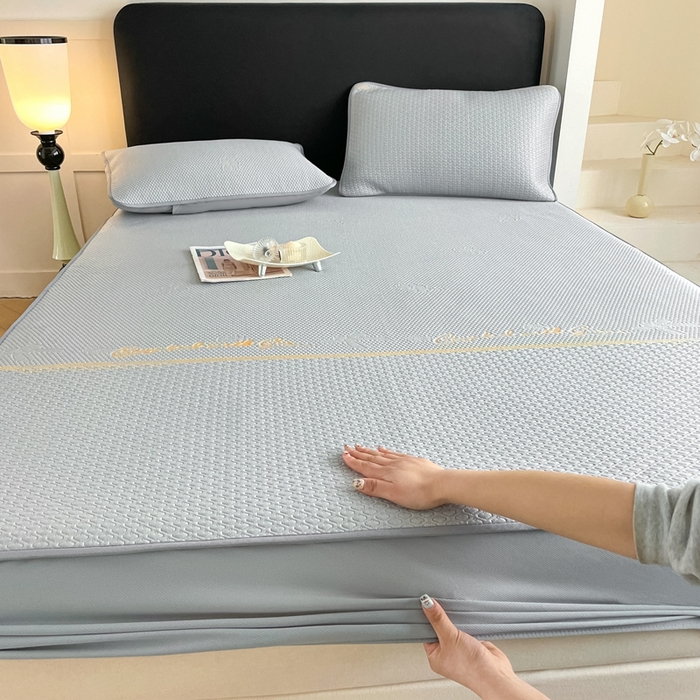 91家纺网 家纺一手货源 找家纺 欧邦 2025新款提花冰豆豆凉席三件套-幸运草 床笠款-幸运草-灰