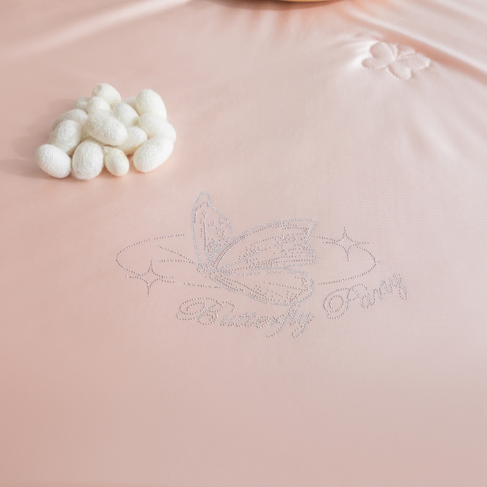 91家纺网 家纺一手货源 找家纺 野马寝具跨境电商专供 2025新款森氧冰蚕蚕丝被 粉色