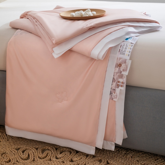 91家纺网 家纺一手货源 找家纺 野马寝具跨境电商专供 2025新款森氧冰蚕蚕丝被 粉色