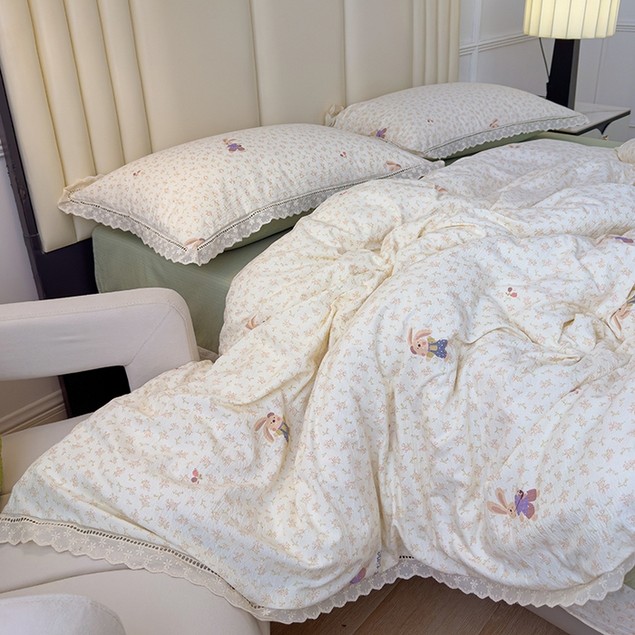 91家纺网 家纺一手货源 找家纺 竹合家纺 2025新款云感皱皱四件套-镂空花边款法式 花边款-兔小姐