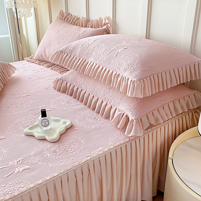 91家纺网 家纺一手货源 找家纺 2025新款复合三明治床裙款凉豆豆凉席三件套系列 约定-豆沙粉