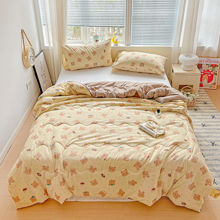 91家纺网 家纺一手货源 找家纺 玉海棠家纺 2025新款水洗皱皱纱印花夏被 被子被芯 奥利奥小熊