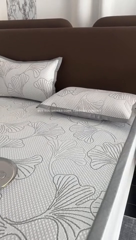 91家纺网 家纺一手货源 找家纺 麦伦家居 2025新款3D凉豆豆凉席提花如画系列 思叶